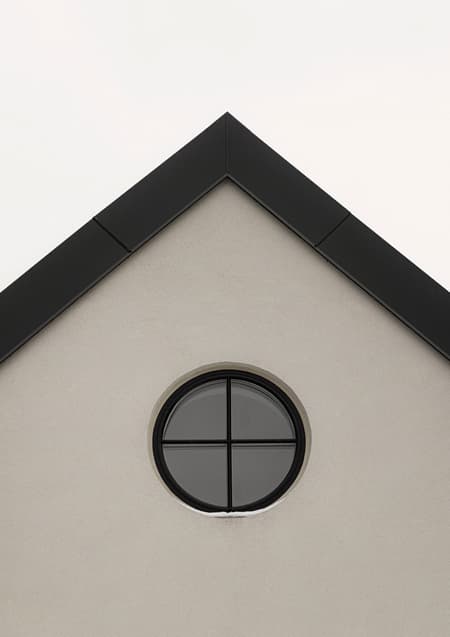 Lakeshore Barn House